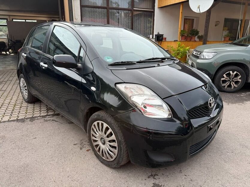 Yaris