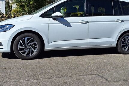 VW Touran 48.000 km 18.900 &euro; Dillingen 89407