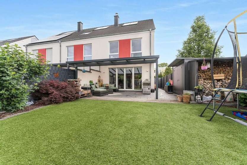 Haus zum Kaufen in Niederkassel 619.000 € 143.74 m²