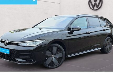 VW Passat Variant 7.590 km 53.910 € Kölln-Reisiek 25337