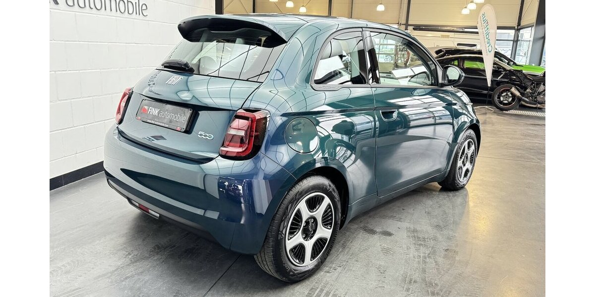 Fiat 500e Action CarPlay Android Automatik 1.Hand 18.400 km 13.490 &euro; Lich 35423