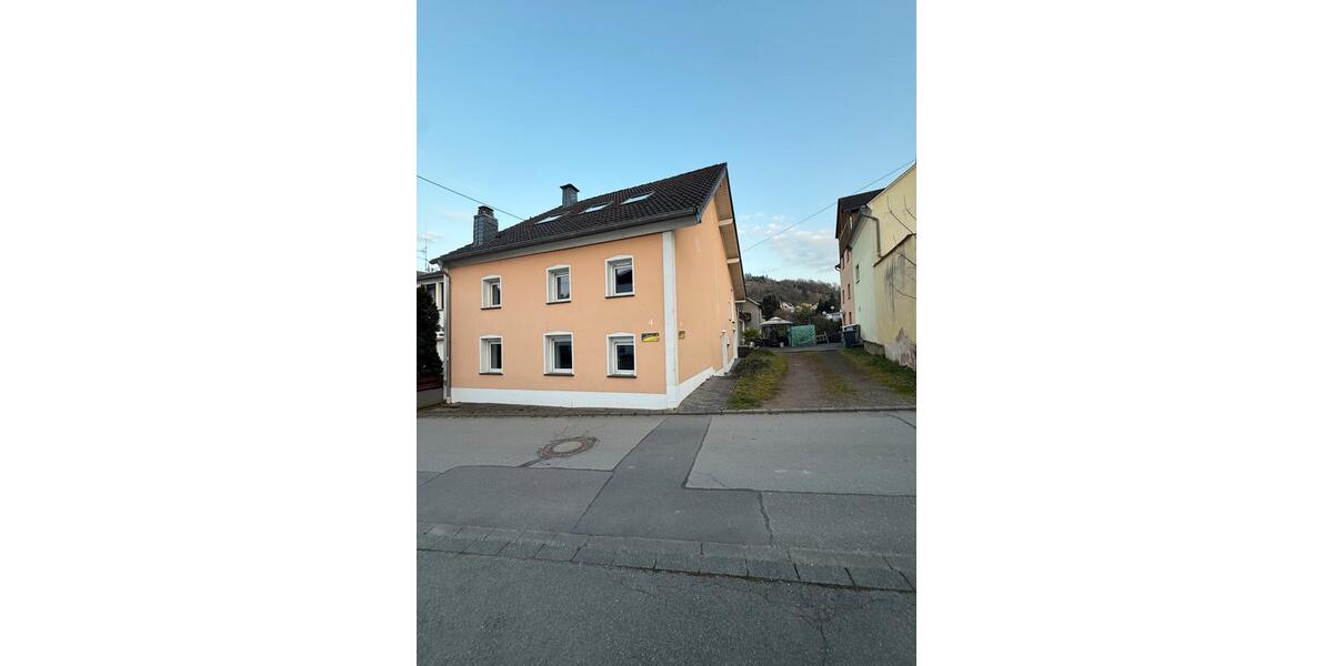 Reihenhaus Fell - 5.5 Zimmer, 150 m&sup2;, 1.290&euro; | Angebot:25501552