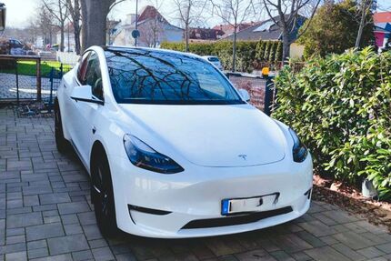Tesla Model Y 24.000 km 31.800 &euro; Merseburg 06217