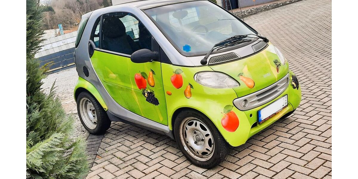 Smart ForTwo 301.737 km 899 &euro; Burgwald 35099