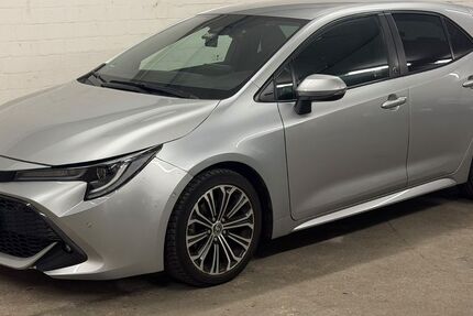 Toyota Corolla 193.400 km 15.200 &euro; Düsseldorf 40468