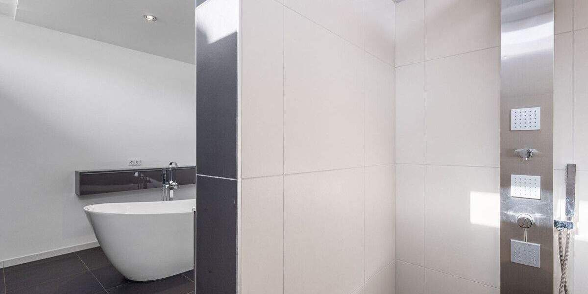 Einfamilienhaus Neutraubling - 5 Zimmer, 203 m&sup2;, 1.149.000&euro; | Angebot:25702693