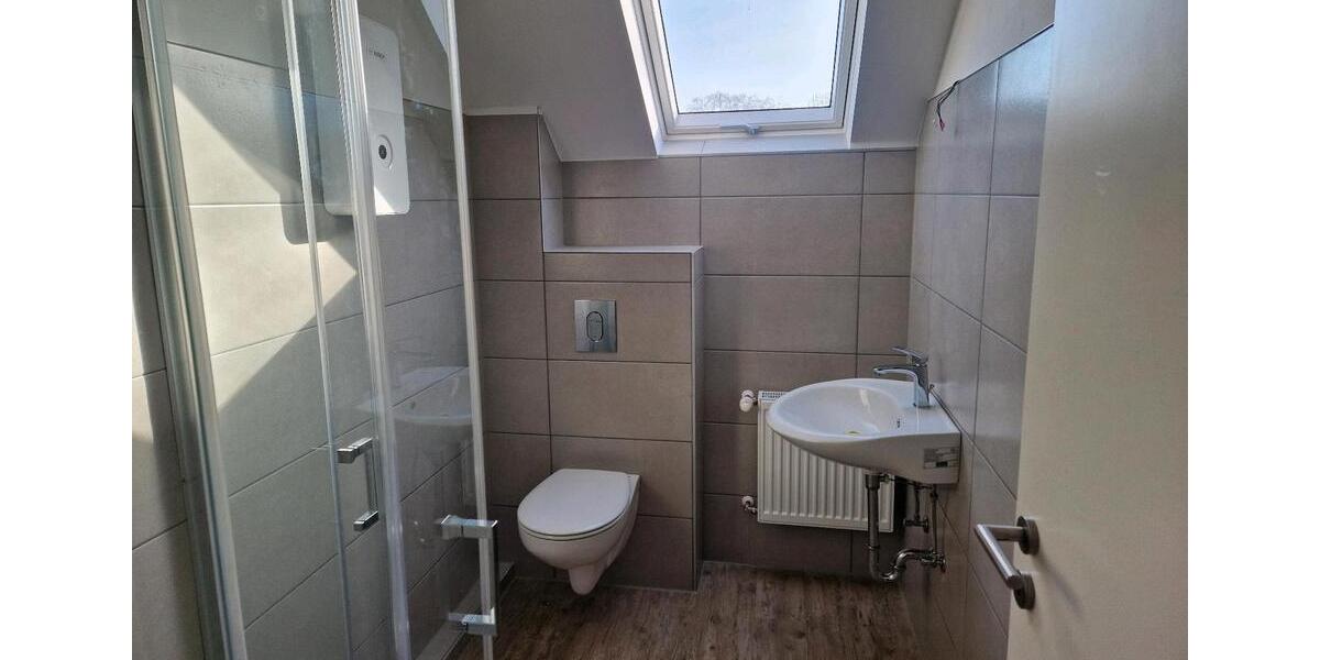 Dachgeschoßwohnung Sankt Augustin - 2 Zimmer, 75 m&sup2;, 1.000&euro; | Angebot:25949015