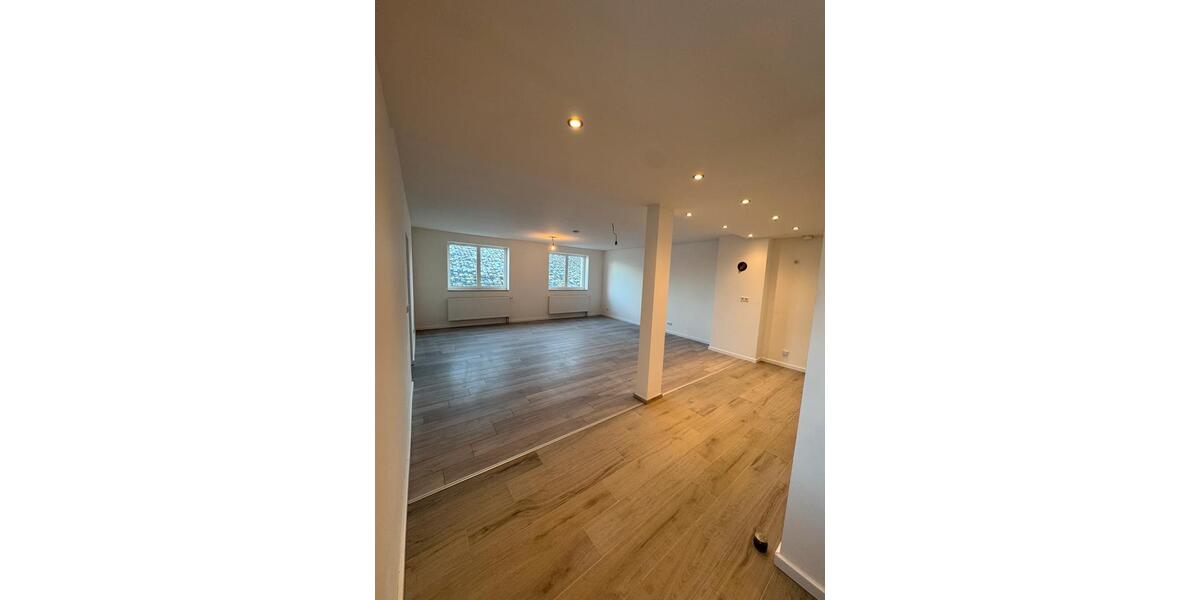 Erdgeschoßwohnung Geisenfeld - 3 Zimmer, 100 m&sup2;, 1.450&euro; | Angebot:24365608