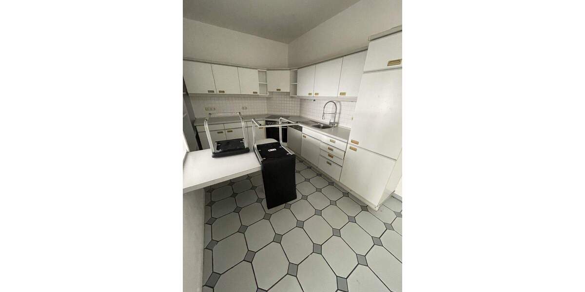 Selbst bewohnen oder vermieten: Zweifamilienhaus in ruhiger Siedlungslage 9 zimmer