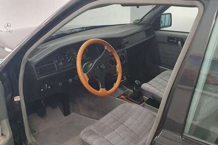 Mercedes 190