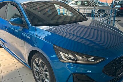 Ford Focus 2.850 km 26.990 &euro; Batzhausen 92358