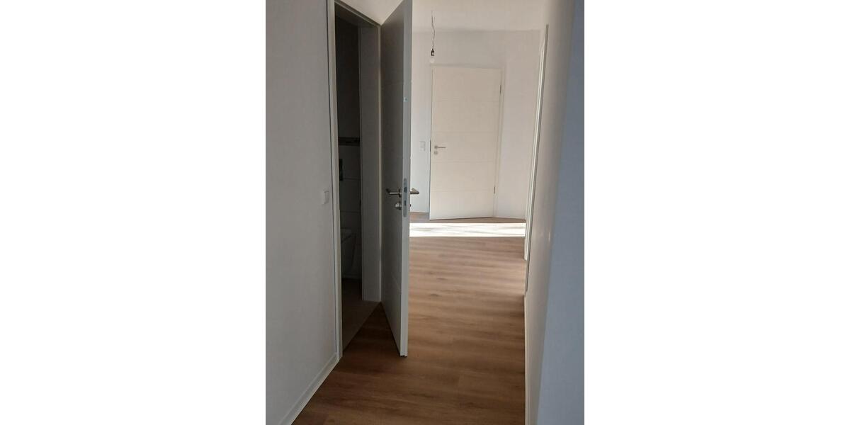 Attraktive 3-Zimmer-Wohnung mit Wintergarten, Terrasse und Garten 3 zimmer