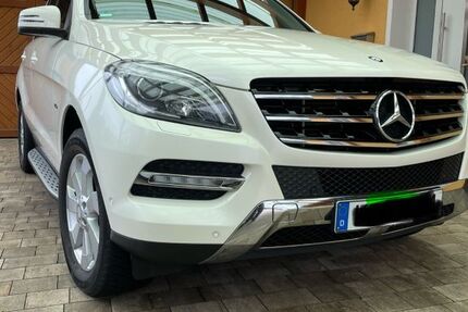Mercedes-Benz ML 350 188.000 km 19.500 € Bad Abbach 93077