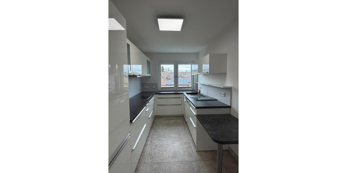 Dachgeschoßwohnung Hösbach - 3 Zimmer, 95 m&sup2;, 1.200&euro; | Angebot:26134507