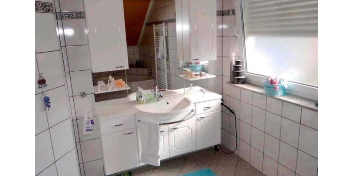 Mehrfamilienhaus, Wohnhaus Sontra - 9 Zimmer, 270 m&sup2;, 395.000&euro; | Angebot:26960073