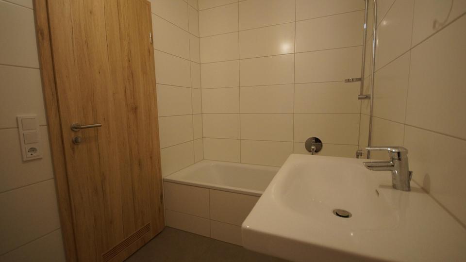 Reihenhaus Stuttgart Birkach - 5 Zimmer, 150 m&sup2;, 2.300&euro; | Angebot:25341214