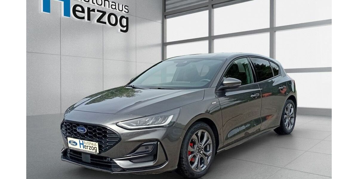 Ford Focus 2.500 km 30.990 &euro; Schramberg 78713