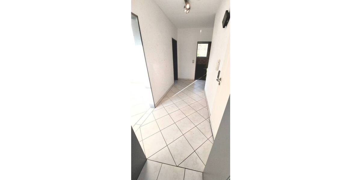 Etagenwohnung Lohmar - 3 Zimmer, 82 m&sup2;, 179.000&euro; | Angebot:26840728