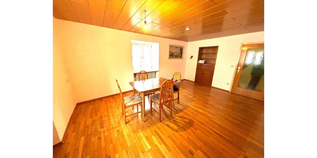 Einfamilienhaus Hilzingen - 8 Zimmer, 192 m&sup2;, 415.000&euro; | Angebot:26276261