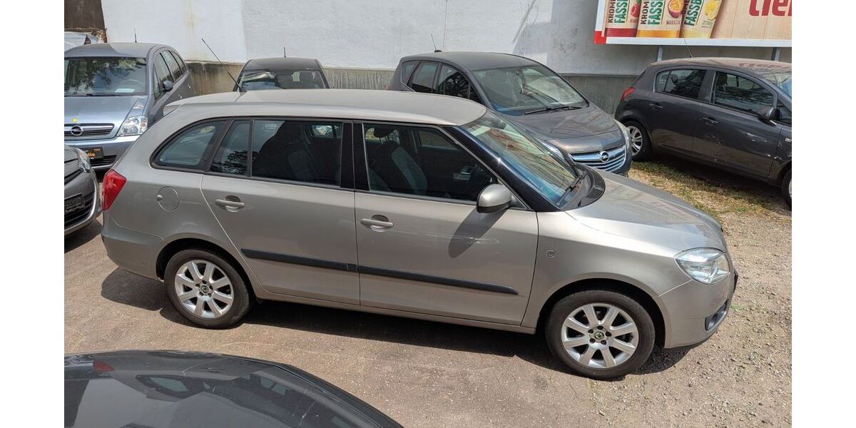 Skoda Fabia 71.670 km 3.990 &euro; Mülheim-Ruhr 45473