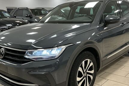 VW Tiguan 99.996 km 21.440 € Bonn 53227