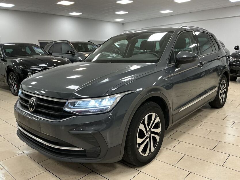VW Tiguan 99.996 km 21.440 € Bonn 53227