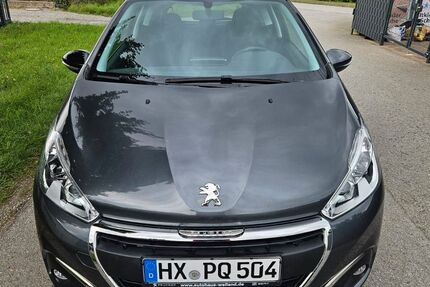 Peugeot 208 47.000 km 5.500 &euro; Nieheim 33039