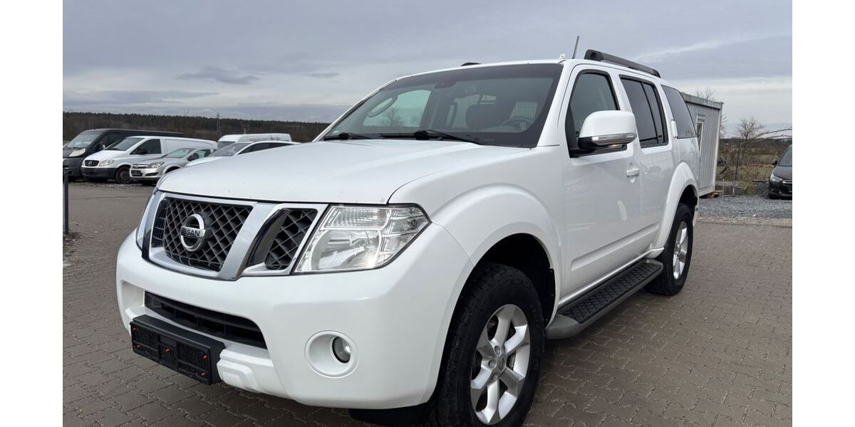 Nissan Pathfinder 340.000 km 7.499 &euro; Wildau 15745