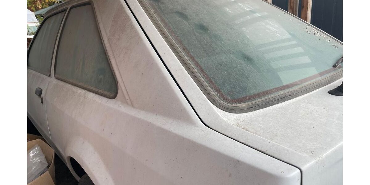 Ford Escort 106.586 km 7.500 &euro; Tarnów Opolski 46-05