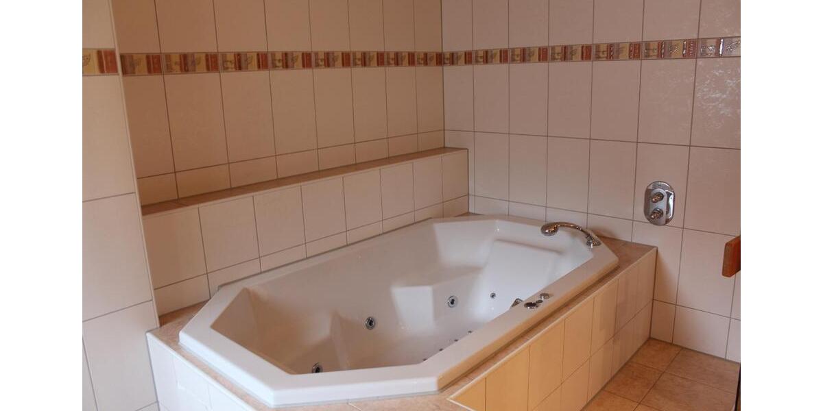 Einfamilienhaus Schortens - 3 Zimmer, 158 m&sup2;, 1.100&euro; | Angebot:25876054