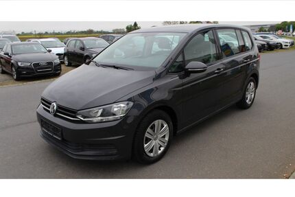 VW Touran 143.000 km 12.390 € Gross Gerau 64521