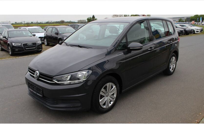 VW Touran 143.000 km 12.390 € Gross Gerau 64521