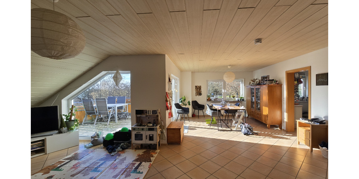 3,5-Zi.Studio-Whg. in Tuningen mit Dachterrasse, Weitblick & EBK, modern, ruhig und zentral, kleine Einheit, frei 01.02.2026 3 zimmer