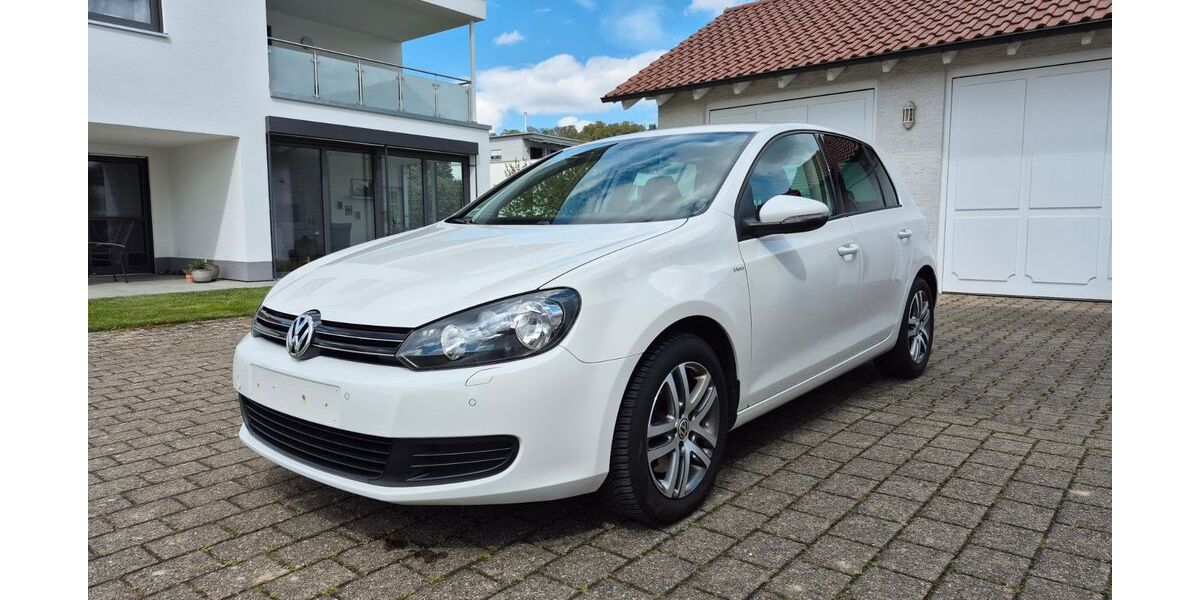VW Golf 82.000 km 5.700 &euro; Altenstadt 89281