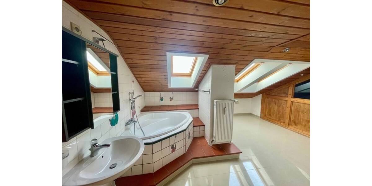 Etagenwohnung Kaufering - 3 Zimmer, 87 m&sup2;, 279.000&euro; | Angebot:25725635