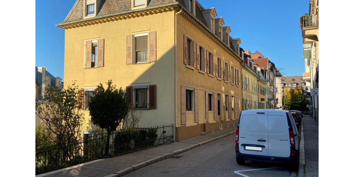 4,5-Zimmer Wohnung mitten in Baden-Baden von privat ohne Makler 4.5 zimmer
