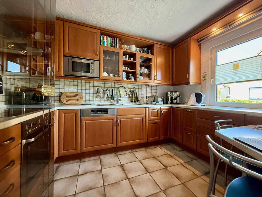 FröndenbergRuhr: Split-Level-Einfamilienhaus in bevorzugter Wohnlage - Ein echtes Liebhaberstück!
