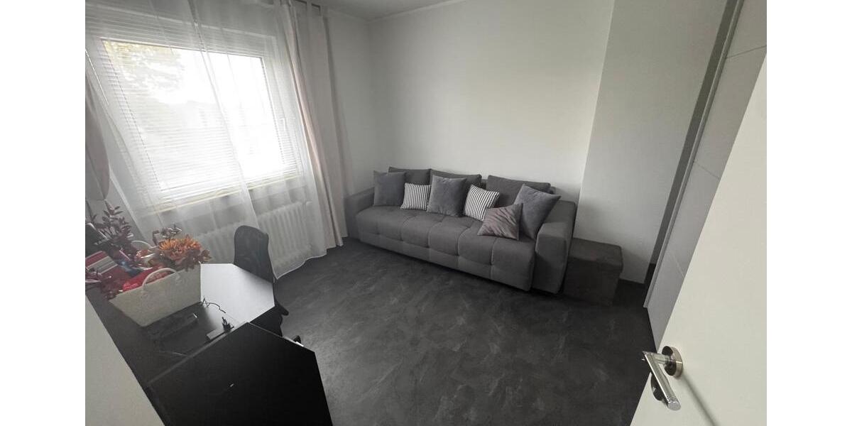 Reihenmittelhaus mit Keller in Niederkassel 5 zimmer