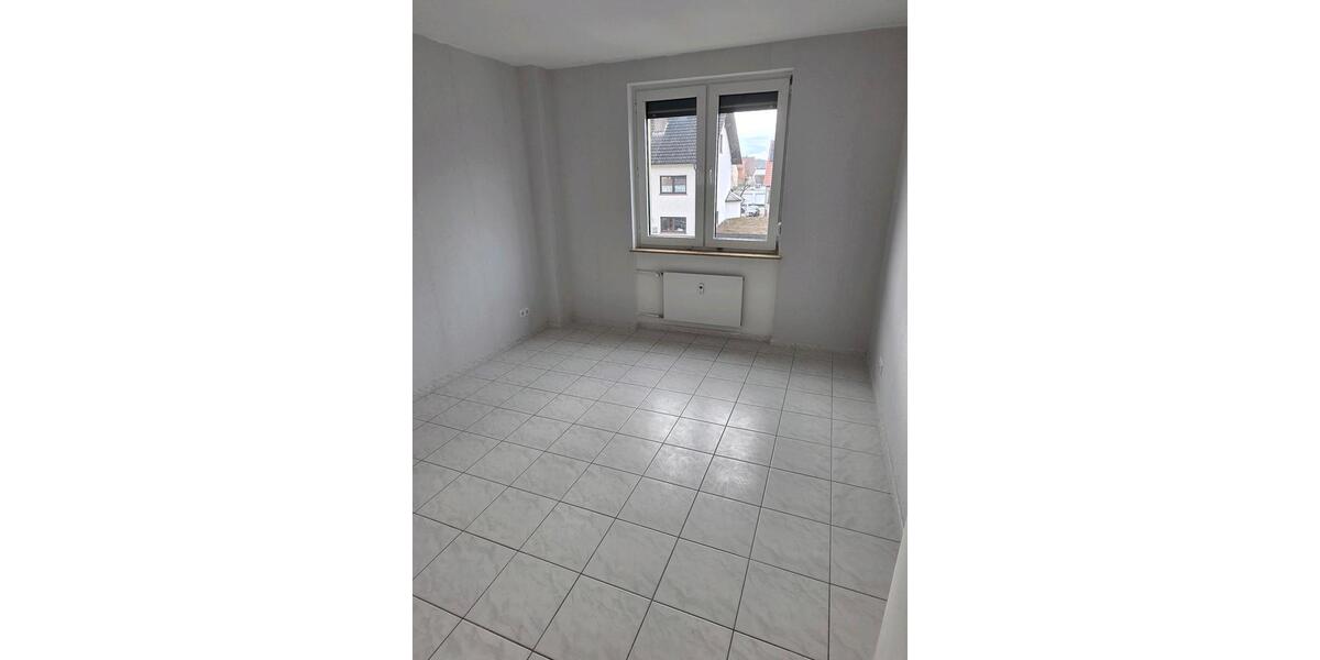 Etagenwohnung Aschaffenburg Damm - 4 Zimmer, 101 m&sup2;, 335.000&euro; | Angebot:26327225