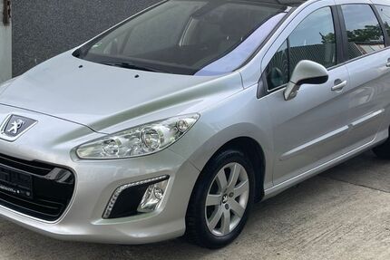 Peugeot 308 150.000 km 4.500 &euro; Aachen 52070