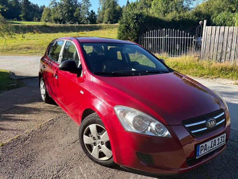 Kia ceed / Ceed 180.900 km 2.900 € Sonnen 94164