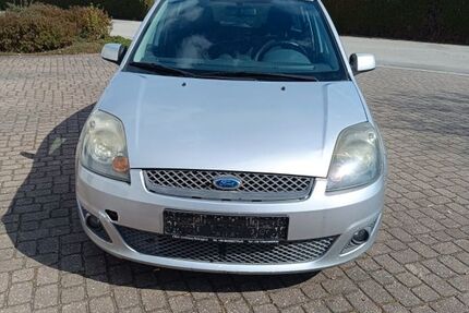 Ford Fiesta 194.000 km 750 € Rosenheim 83026