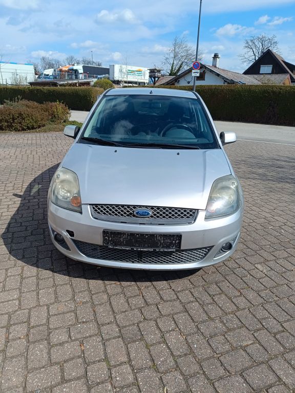 Ford Fiesta 194.000 km 750 € Rosenheim 83026