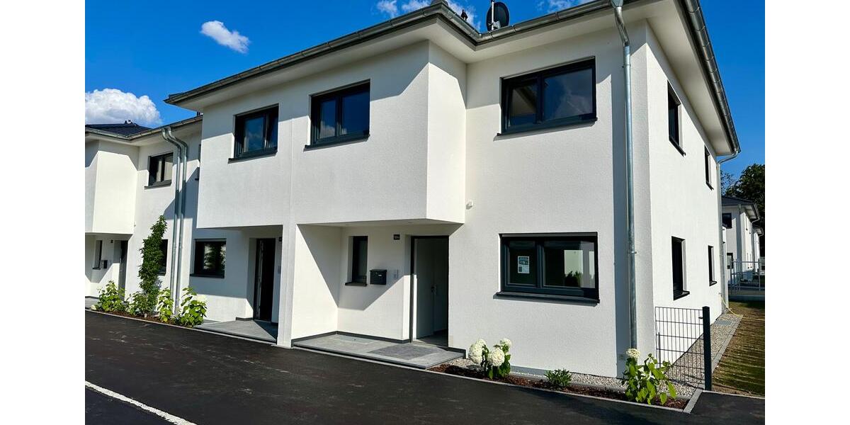Reihenhaus Dillingen an der Donau - 4 Zimmer, 120 m&sup2;, 1.450&euro; | Angebot:26313321