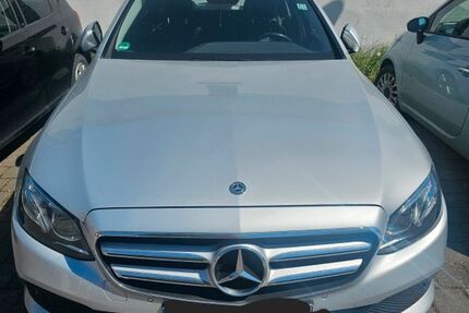 Mercedes-Benz E 220 182.000 km 17.100 &euro; Rödersheim-gronau 67127