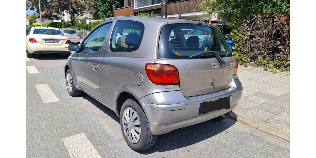Toyota Yaris 297.999 km 1.550 &euro; München 80313