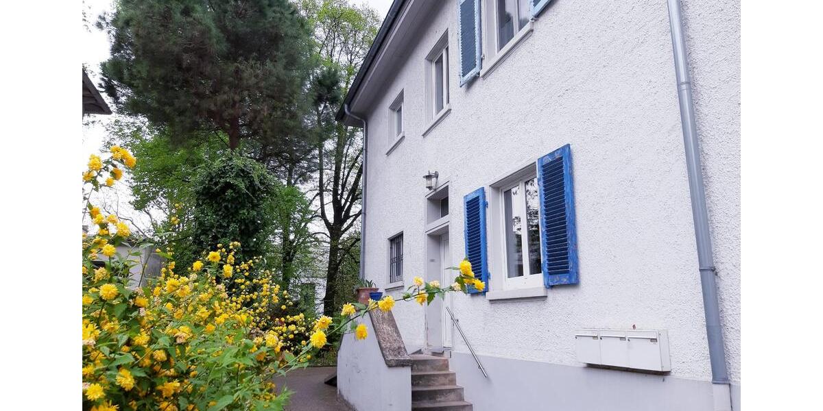 Exklusive Eigentumswohnung mit Gartenanteil und Loggien 5 zimmer