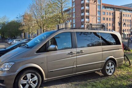 Mercedes-Benz Viano 283.000 km 11.990 &euro; Berlin 12105
