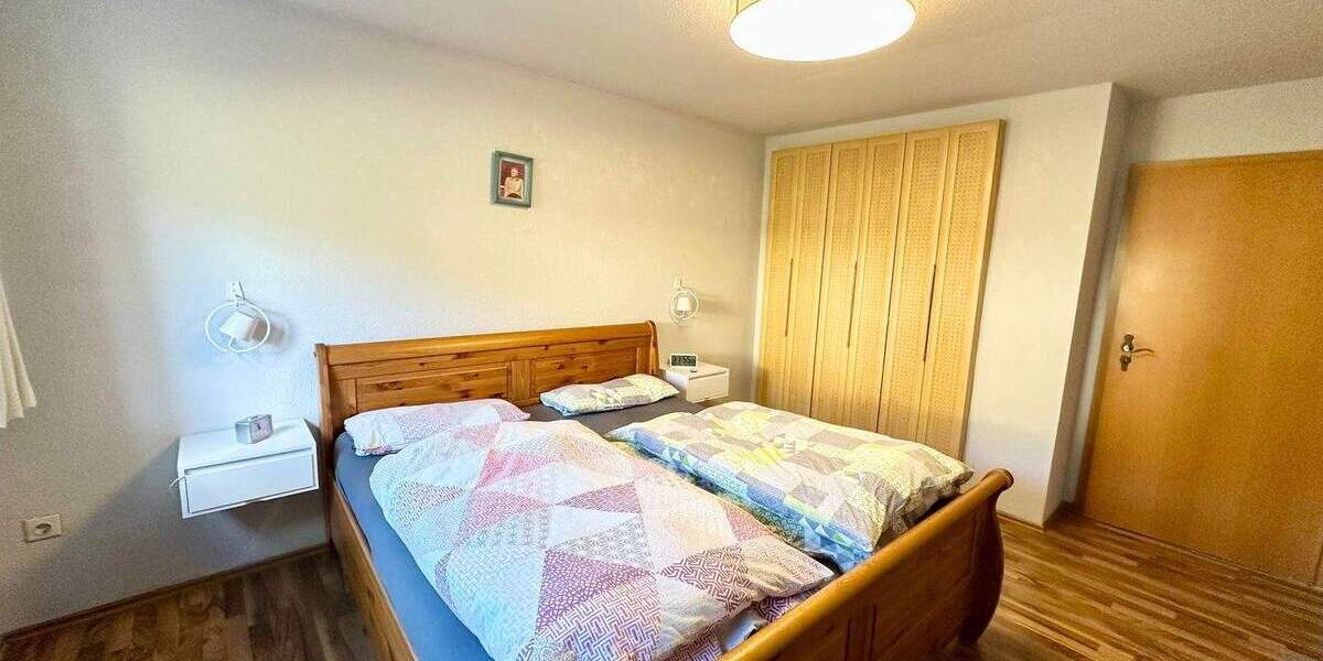 Doppelhaushälfte Freital - 6 Zimmer, 167 m&sup2;, 450.000&euro; | Angebot:25476510