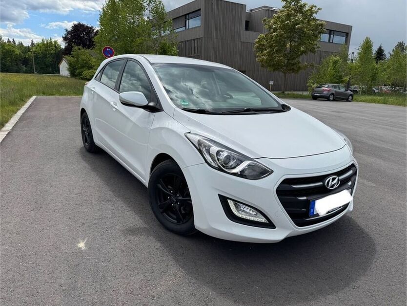 i30
